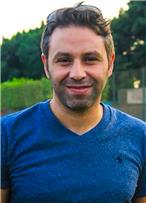 بعد 8 سنوات من ترك الساحرة الم ستديرة جماهير الزمالك ت كفر عن خطيئتها في حق الأمبراطور طالبوه بالاعتزال وعادو لينصبوه ملك ا على عرش البيت الأبيض