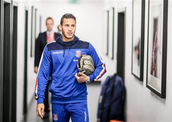 رمضان صبحي على مقاعد بدلاء ستوك سيتي أمام بورنموث