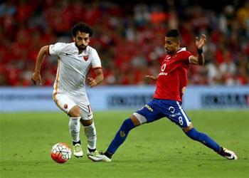 م حترفين بالصور روما تختبر الجماهير بأسئلة عن صلاح ويختارون الأهلي أول أندية اللاعب