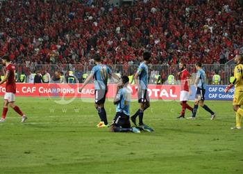 تعادل سلبي الاهلى يكشف عن نابه الأزرق للوداد في الشوط الأول