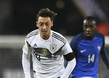 برشلونة يتجاهل أوزيل من أجل صفقة الموسم