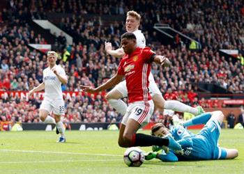 تصريحات مورينيو راشفورد أخبرني أن ضربة الجزاء مستحقة لأن الحارس عرقله