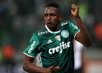 شكوك حول مستقبل مدافع برشلونة