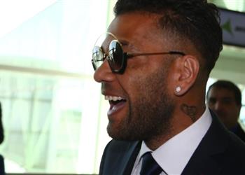 تصريحات ألفيش لرئيس برشلونة كاذب