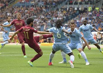 تحكيم بطولات دي ماركو ستروتمان مهدد بالإيقاف ولاتسيو استحق ركلتي جزاء