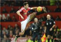 ميركاتو الشتاء يوفنتوس يستهدف ضم ظهير مانشستر يونايتد بعد اقتراب رحيل ليشتستاينر