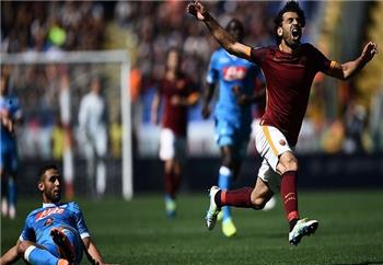 م حترفين روما يهنئ محمد صلاح على ترشيحه لجائزة أفضل لاعب في إفريقيا