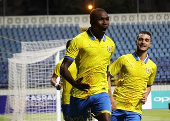 مدافع الإسماعيلي أسعى لتسجيل الأهداف والحفاظ على صدارة الدوري