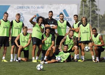 نجم ريال مدريد يرد على اهتمام باريس سان جيرمان