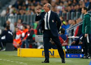 مدرب إيطاليا يتمسك بفلسفته رغم الخسارة من إسبانيا بثلاثية