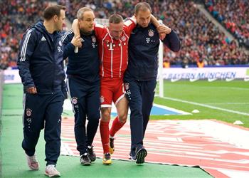 بالفيديو بايرن ميونخ يتلقى صدمة قوية بإصابة عنيفة لريبيري