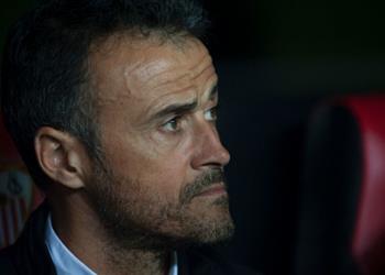 مؤتمر أنريكي سواريز ونيمار تسببا في هدف أشبيليه وقعنا في اختبار قوي ميسي يستحق الشكر ودينيس سواريز قدوة للجميع