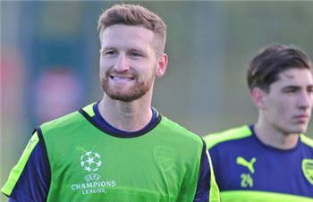 تصريحات موستافي يحذر لاعبي أرسنال من خطورة لودجوريتس