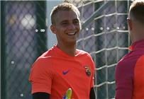 تصريحات حارس برشلونة الجديد ظننت أن اهتمام برشلونة بضمي مجرد مزحة