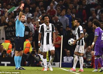 تأكد غياب نجم يوفنتوس عن معركة برشلونة بالشامبيونزليج