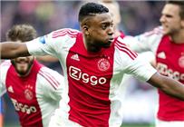 آرسنال يستهدف ضم فييرا الجديد من آياكس