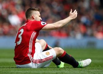 لعنة الإصابات لوك شو يغيب لنهاية الموسم عن مانشستر يونايتد