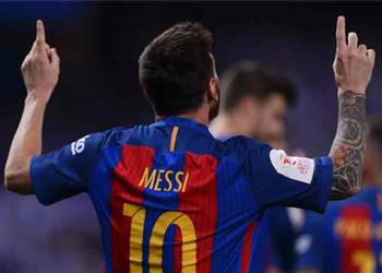 أخبار ميسي الأفضل في التاريخ متفوقا على مارادونا وكرويف