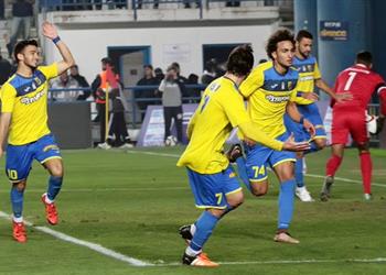 م حترفين بالفيديو وردة يسجل في فوز بانيتوليكوس على لاريسا في الدوري اليوناني