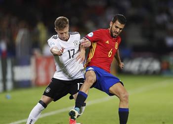 أخبار فالفيريدي يتواصل مع فيرنانديز لصفقتي فيراتي وسيبايوس