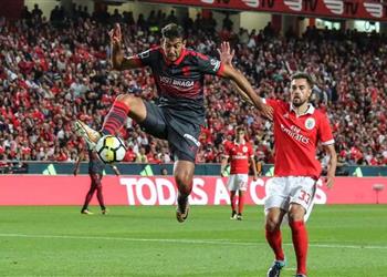 محترفين كوكا يوضح مدى خطورة إصابته