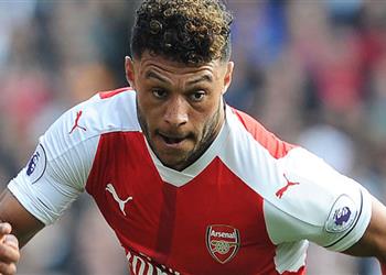 تجديد عقود تشامبرلين يقترب من مغادرة آرسنال بعد فشل مفاوضات العقد الجديد