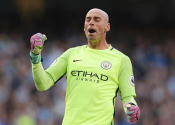 انتهاء العقود مانشستر سيتي يواصل مذبحته ويستغنى عن كابايرو