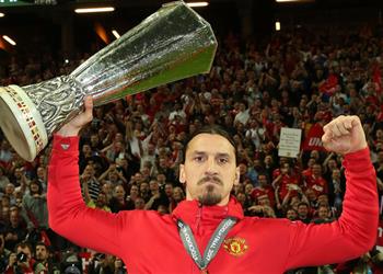 تصريحات رايولا إبراهيموفيتش يريد البقاء في مانشستر يونايتد وسنجري محادثات مع النادي