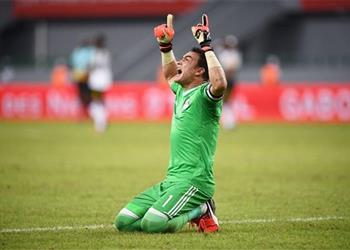 عصام الحضري كاسياس مذهول من استمراري في الملاعب