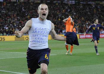 إنييستا يكشف عن موعد اعتزاله دولي ا