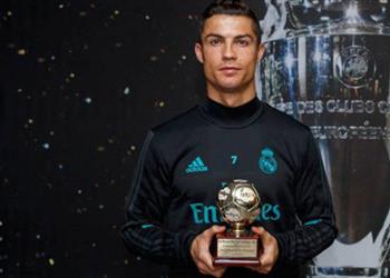 رونالدو يواصل إنجازاته الفردية ويفوز بجائزة جديدة