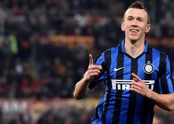 هدف اليونايتد يقترب من تجديد عقده