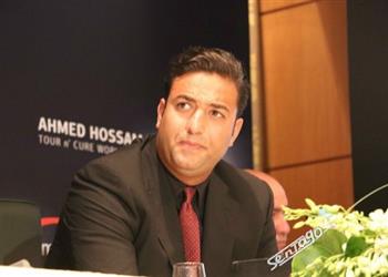 صورة ميدو ملاكم في الغردقة بعد استقالة مؤمن سليمان