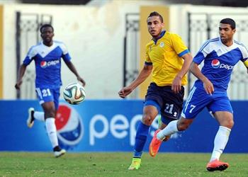 في الشوط الأول الإسماعيلي ي حافظ على نظافة شباكه أمام سموحة رغم الطرد