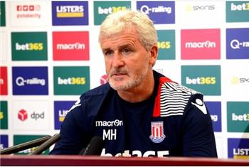 مؤتمر هيوز نسعى للفوز على سوانزي وأفيلاي يقترب من العودة ويجب عدم الإستهانة بهذا الاعب