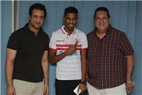 بالصور صلاح ريكو بتيشيرت الزمالك بعد اتمام انتقاله