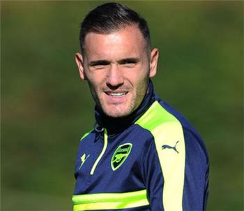 لعنة الإصابات آرسنال يفتقد لجهود لوكاس بيريز