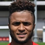 صوره ل R Korboa