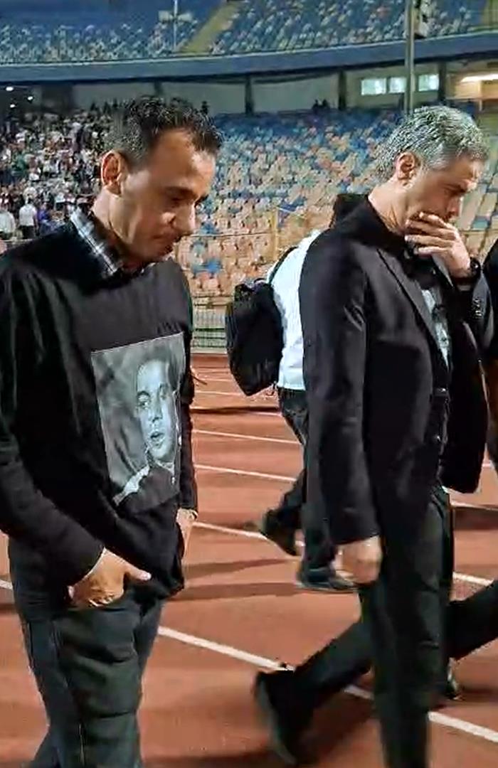 صوره ل بكاء طارق السيد ومعتمد جمال وأسامة نبيه لحظة الهتاف لمحمد صبري