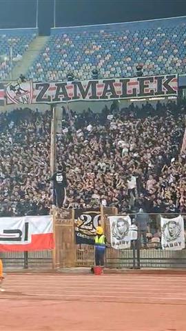 صوره ل جماهير الزمالك تهتف من أجل استعادة أرض اكتوبر