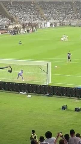 صوره ل تصدي محمد عواد لركلة جزاء مصطفي زيكو وجماهير الزمالك تهز المدرجات فرحاً