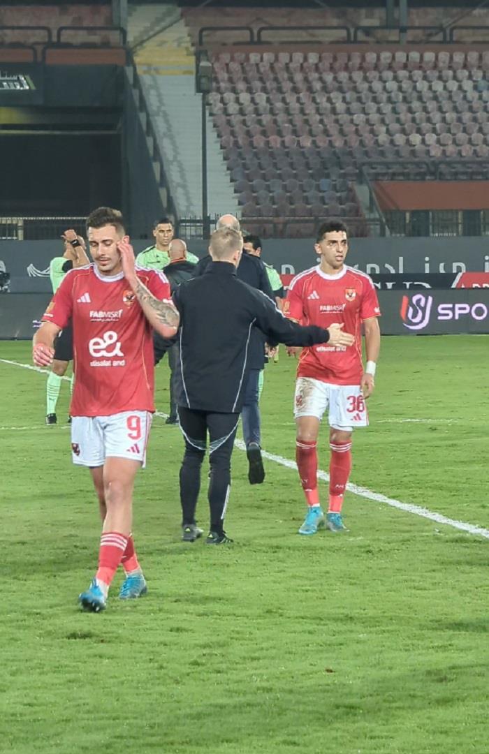 صوره ل ردود افعال لاعبي الاهلي بعد الخسارة امام انبي