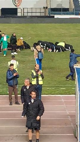 صوره ل سجدة شكر لله .. فرحة فريق بتروجيت بعد الفوز علي الزمالك في كأس الرابطة