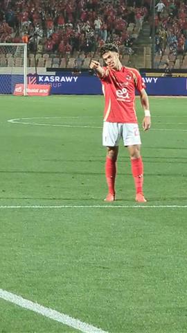 صوره ل إحتفال أمام عاشور بهدفه امام البنك الاهلي
