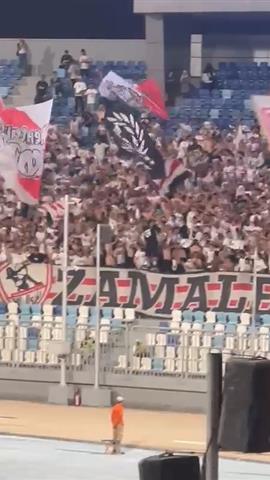 صوره ل جماهير الزمالك تشعل المدرجات بهتافات رائعة في مباراة مودرن سبورت