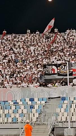 صوره ل هتاف جماهير الزمالك لعدي الدباغ .. فدائي بجد مش بالباسبور الدباغ ملك السكو