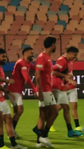 صوره ل وصلة هزار بين محمد صلاح وكوكا في مران منتخب مصر