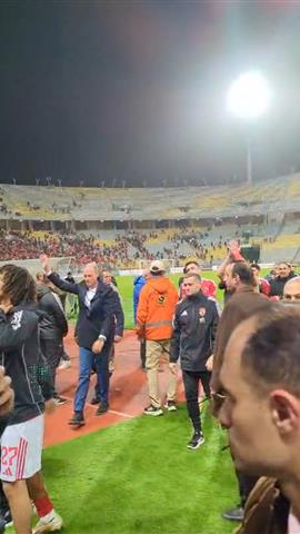 صوره ل ييس توروب يتلقي تحيه كبير من الجماهير بعد الفوز علي يانج افريكانز