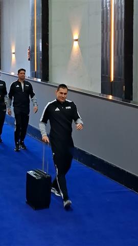 صوره ل لحظة وصول طاقم تحكيم مباراة الاهلي والزمالك بالدوري المصري