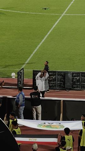 صوره ل "بحبكم وفي قلبي" ..  تحية موسيماني للجمهور قبل مباراة مصر وجنوب افريقيا